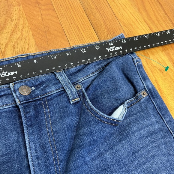 Levis 726 Flare Jeans Womens 31x32 Medium Wash Blue Stretch Denim Raw Hem - Picture 6 of 9